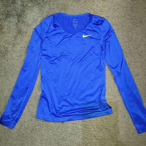 Nike pro tee xs women